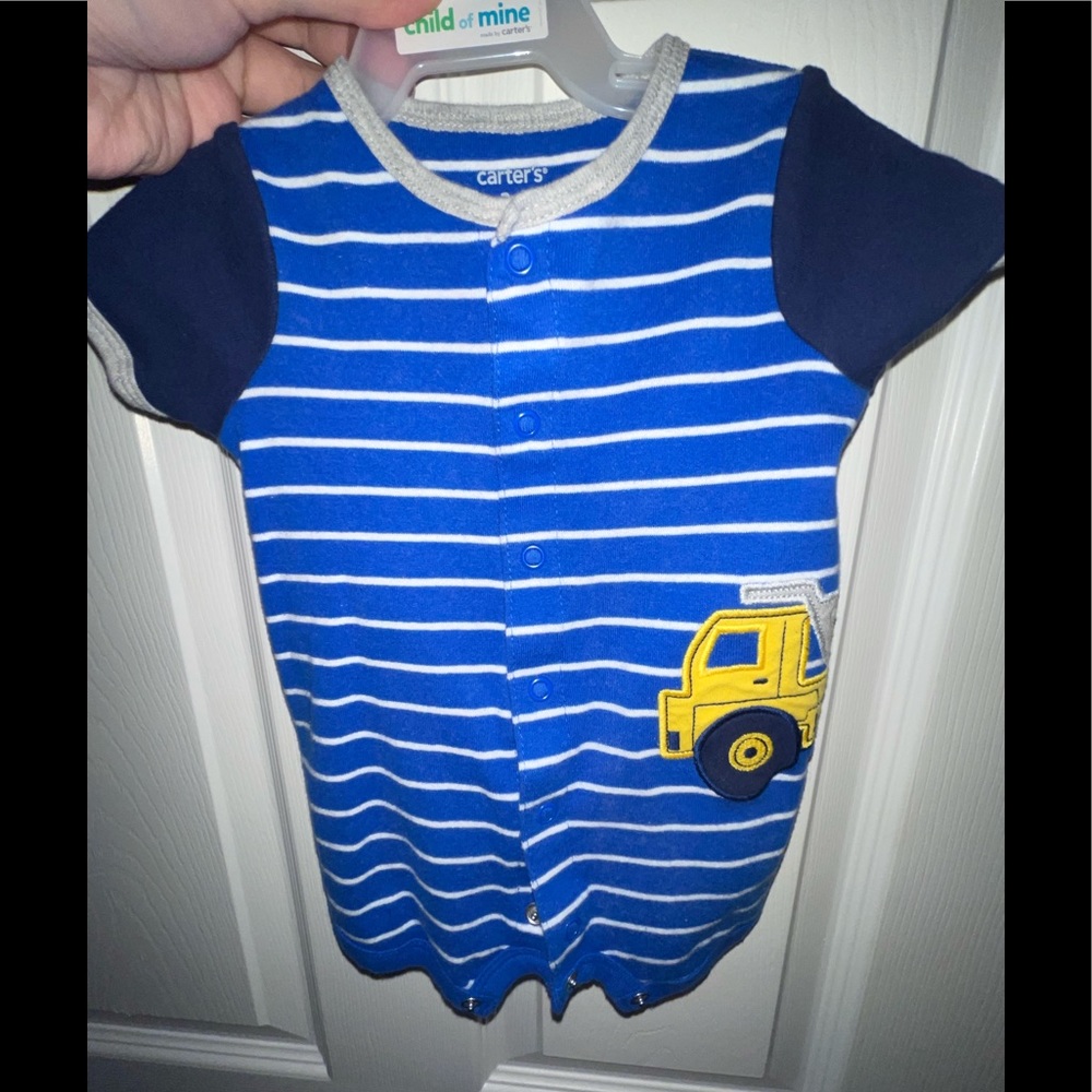 Carter’s 3 months onesie